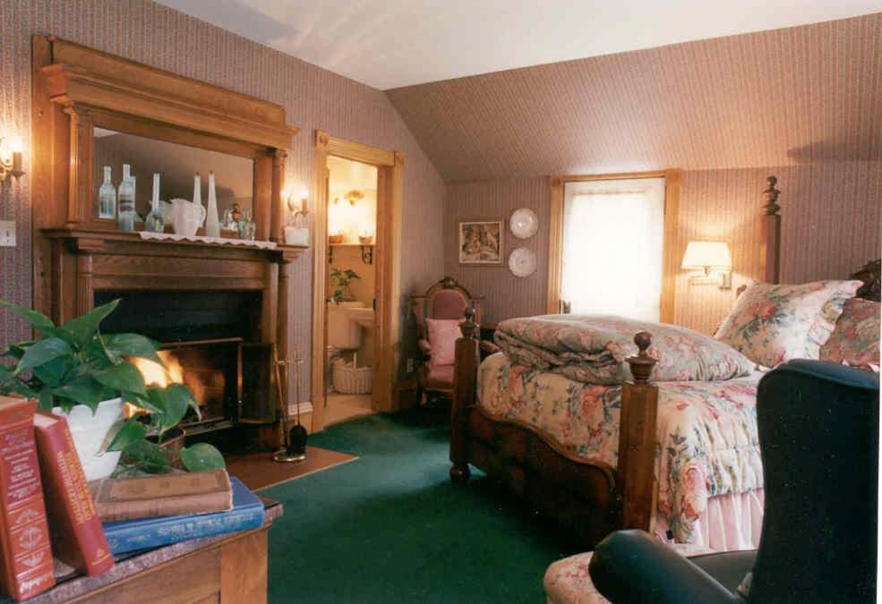 Inn White Lace Sturgeon Bay