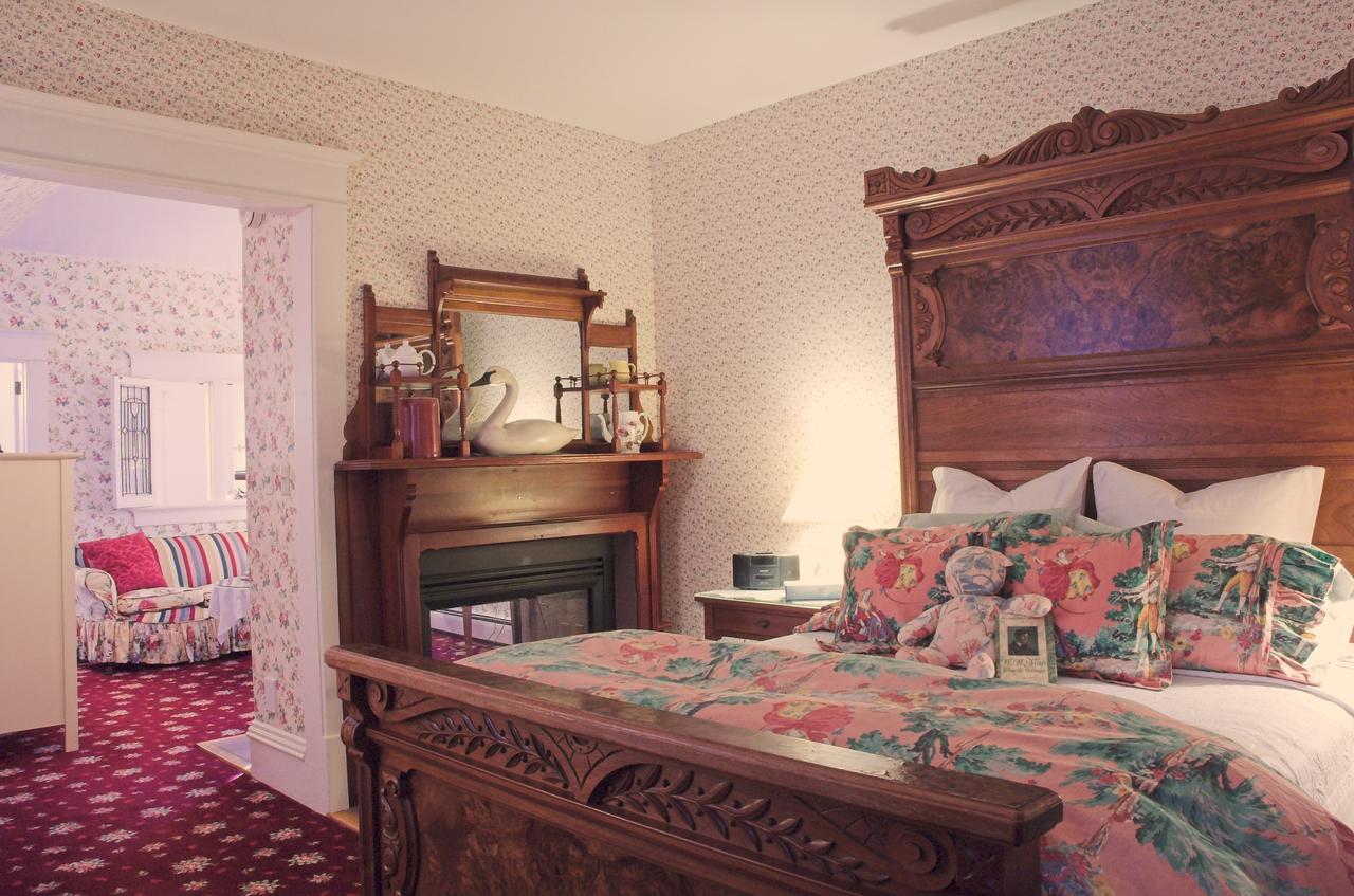 Inn White Lace Sturgeon Bay