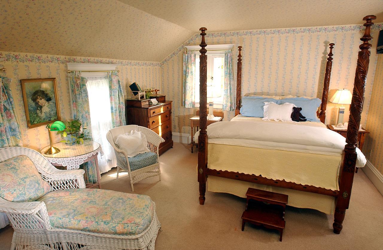 White Lace Inn