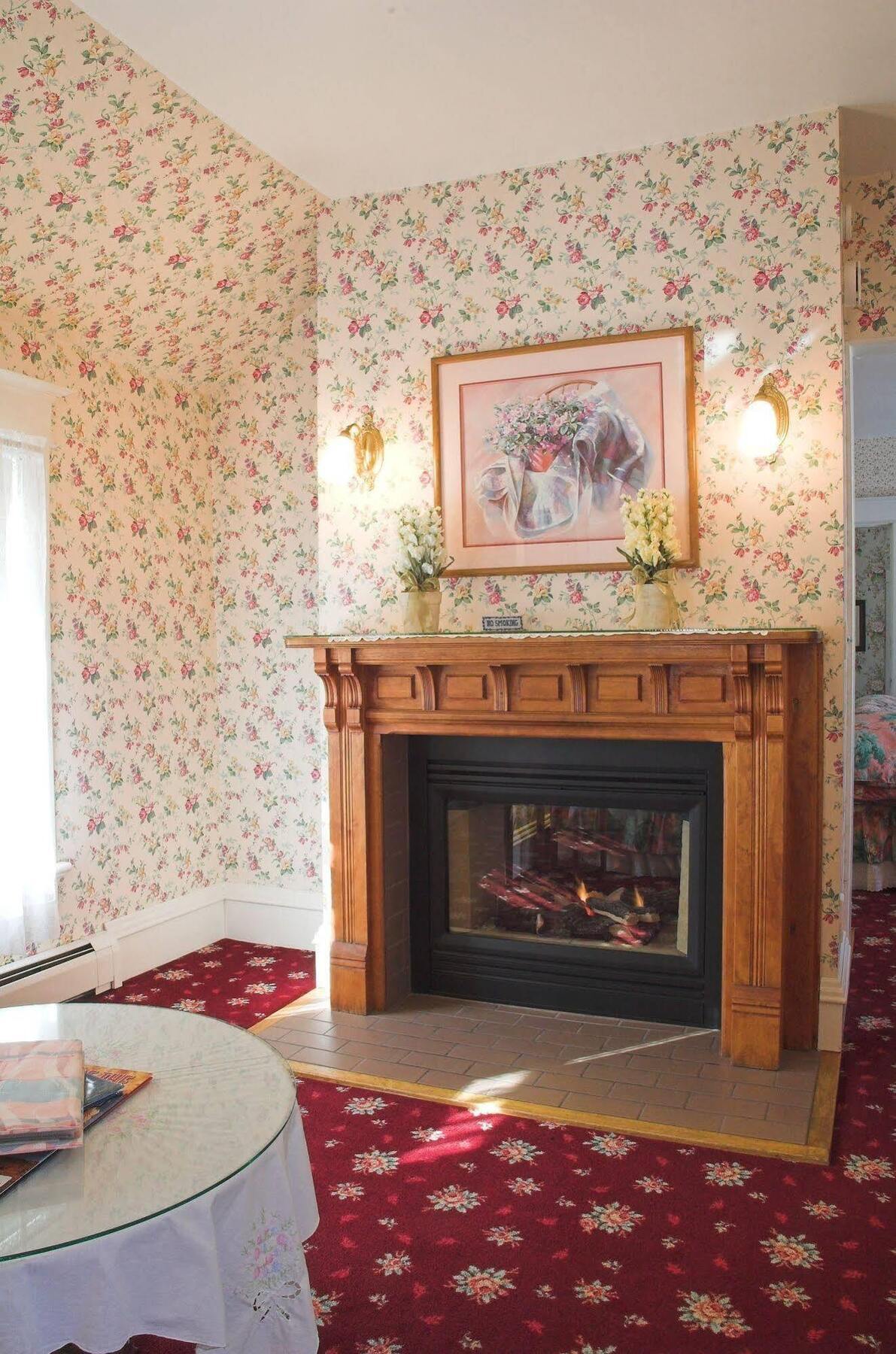 White Lace Inn